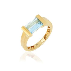 Anel de Ouro Amarelo 18k com Topázio Sky